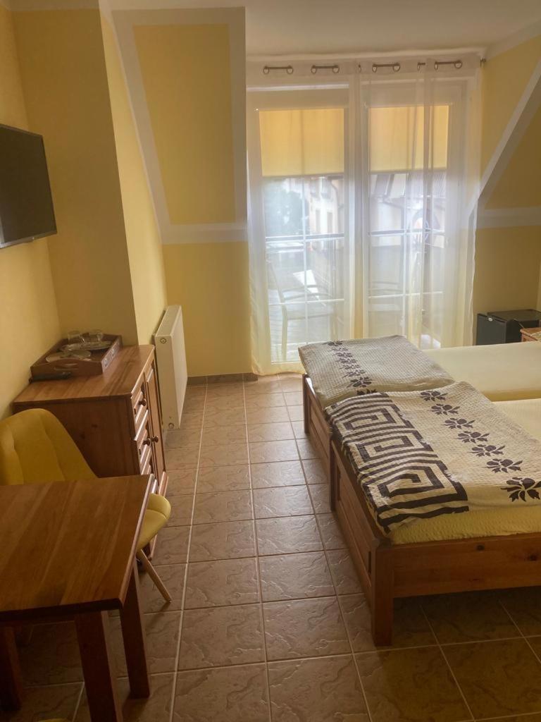 Ferienwohnung Pod Delfinem Rewal Exterior foto