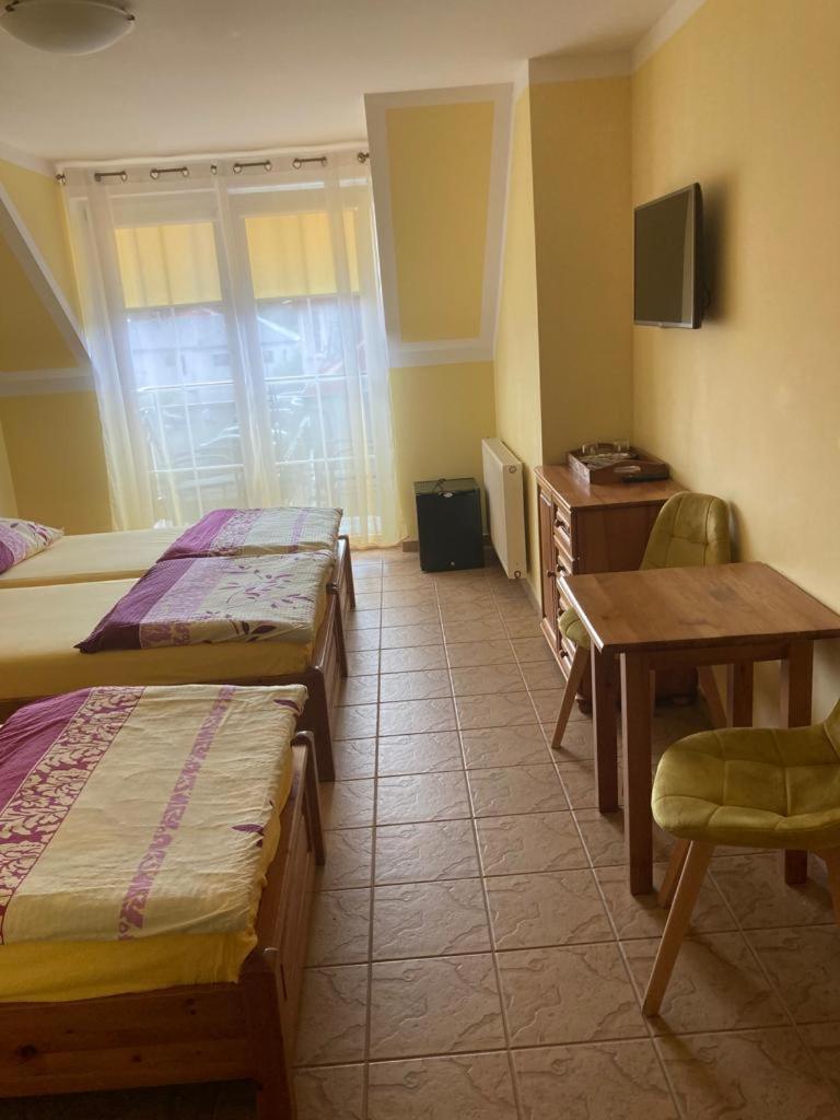 Ferienwohnung Pod Delfinem Rewal Exterior foto