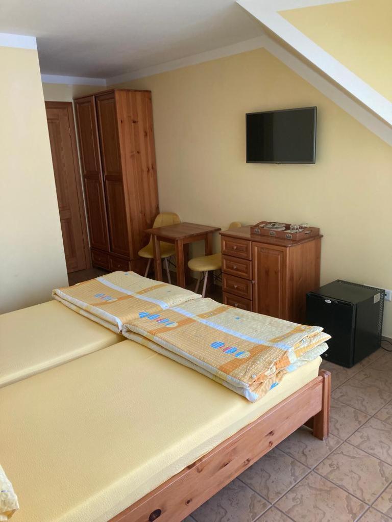 Ferienwohnung Pod Delfinem Rewal Exterior foto