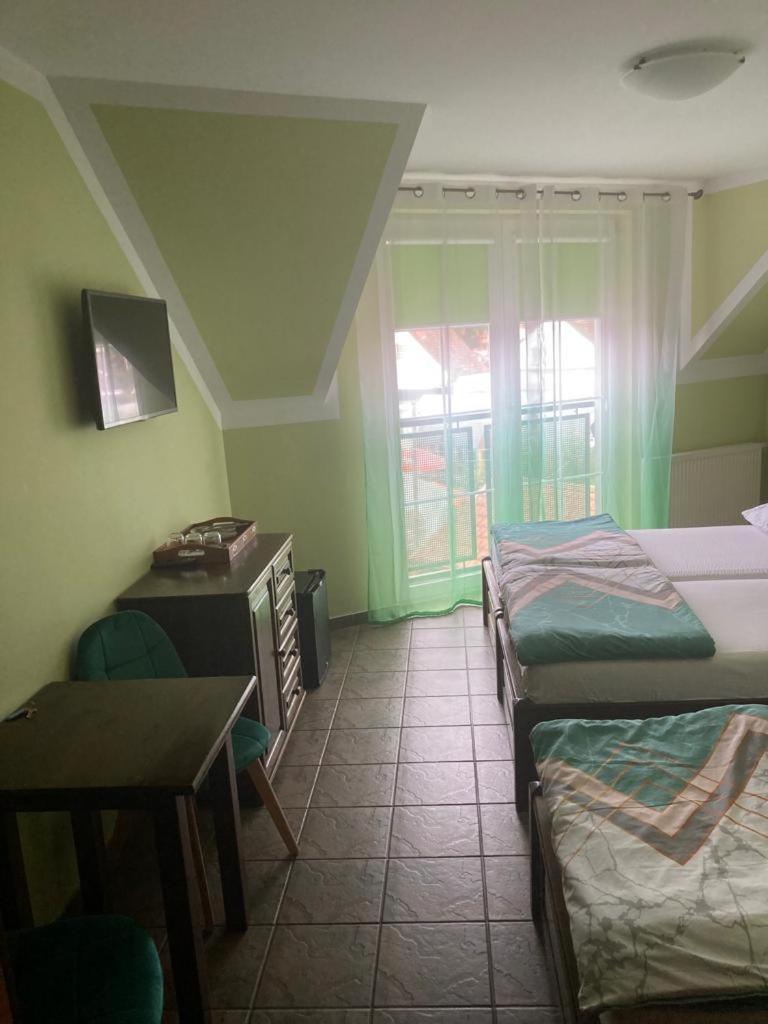 Ferienwohnung Pod Delfinem Rewal Exterior foto